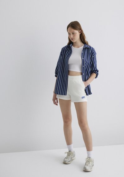 ÖRME ŞORT Süt beyaz