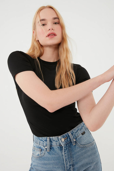 YUVARLAK YAKA BASIC TİŞÖRT Siyah