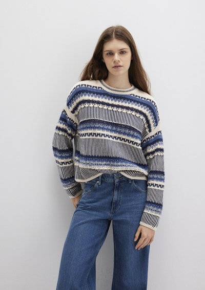 JAKARLI KAZAK Coastal Fjord