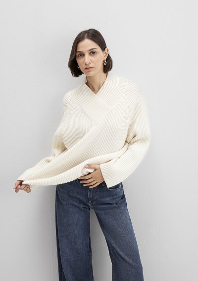 V YAKA KAZAK Kırık Beyaz