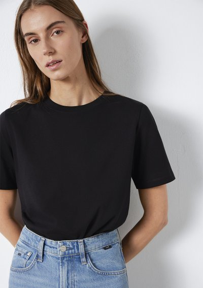 KISA KOLLU BASIC TİŞÖRT Siyah