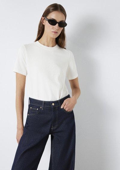 KISA KOLLU BASIC TİŞÖRT Hindistan Cevizi